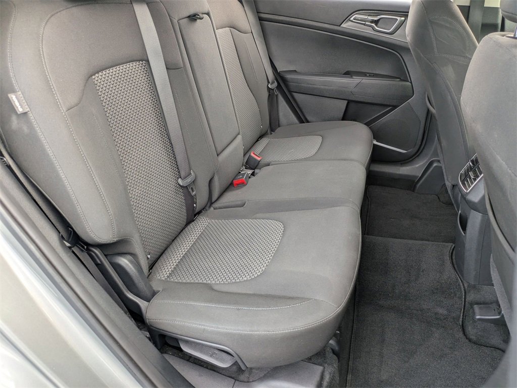 Used 2024 Kia Sportage LX image 28
