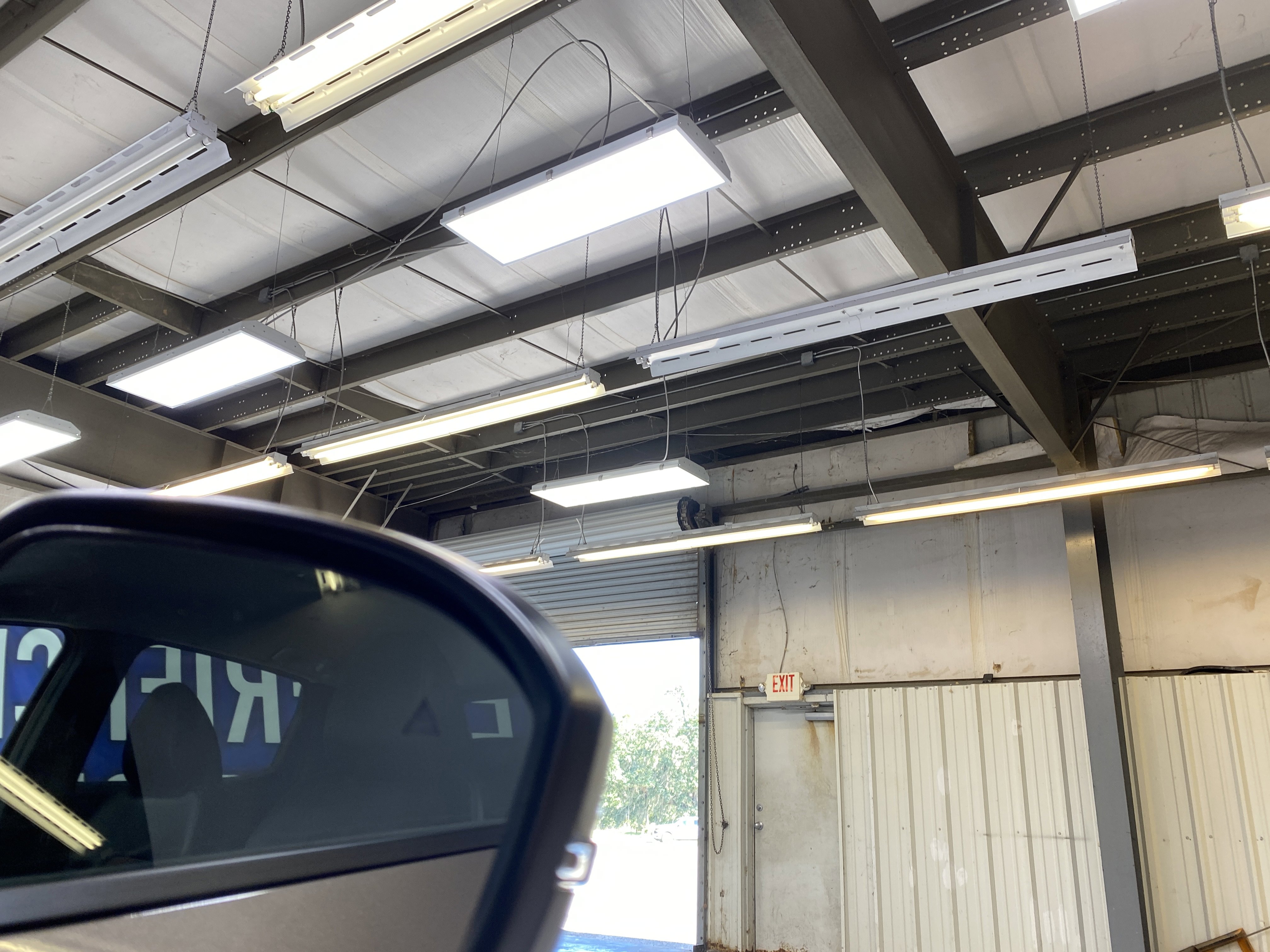 Used 2025 Nissan Kicks SR image 15