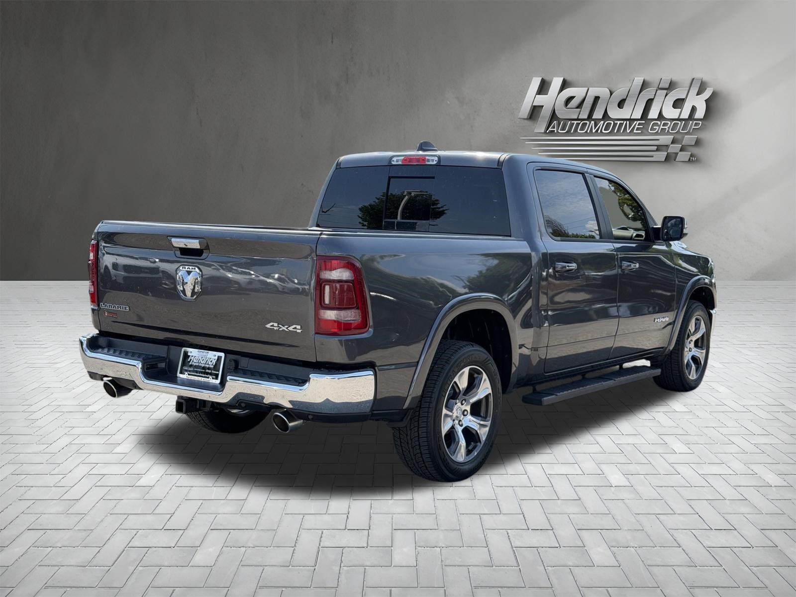 Used 2022 RAM 1500 Laramie AWD/4WD image 9