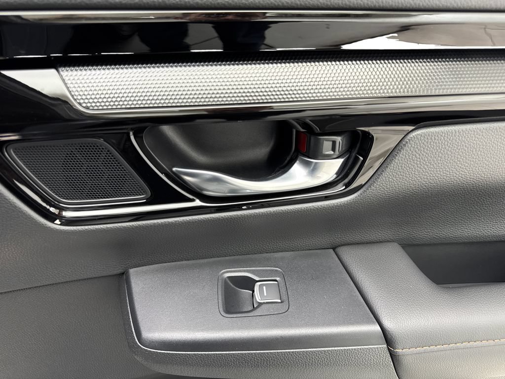 Used 2025 Honda CR-V Sport Touring image 43