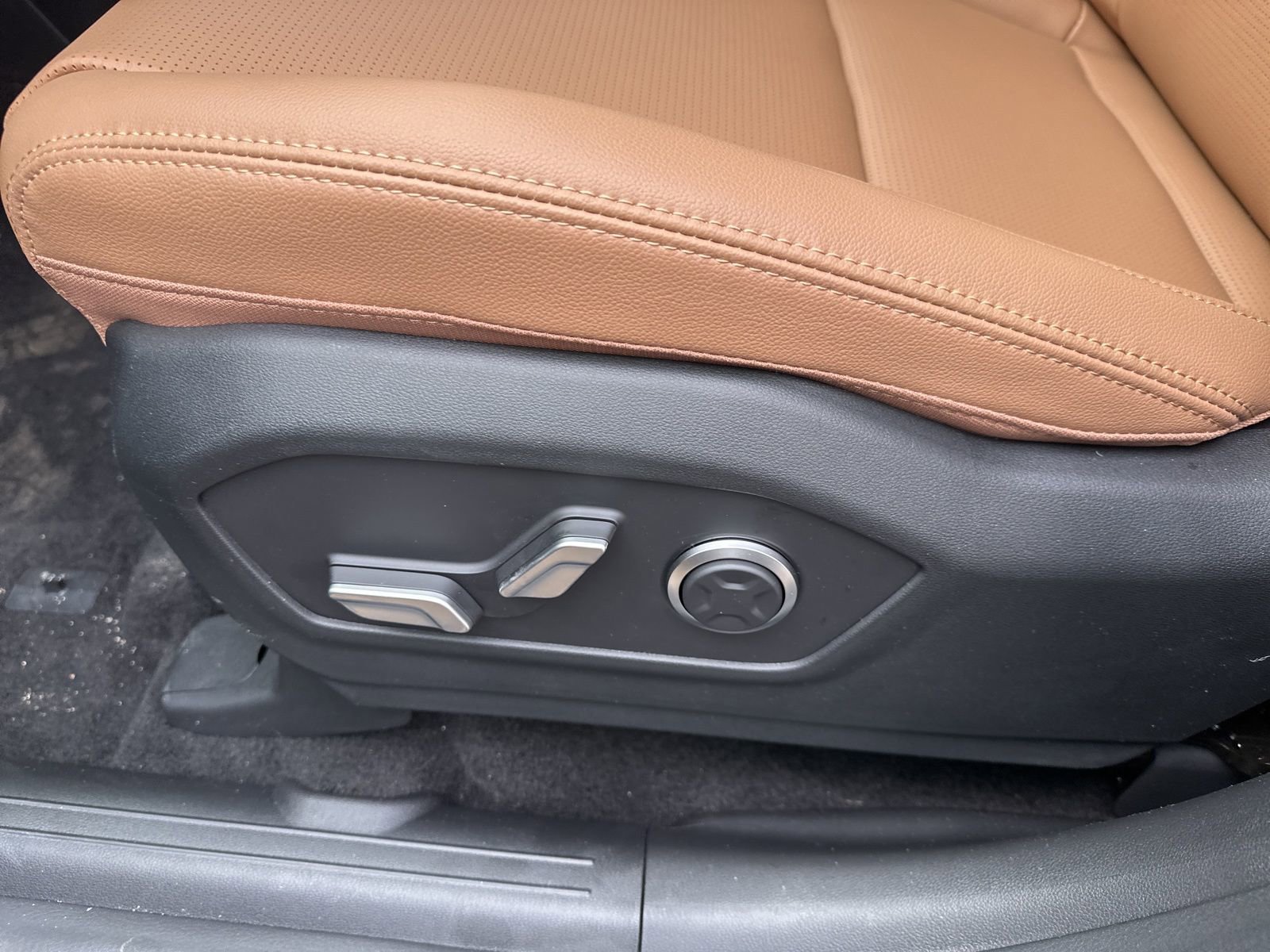 New 2026 Hyundai Santa Fe Limited image 11