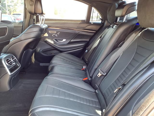 Used 2018 Mercedes-Benz S 560 Sedan image 24