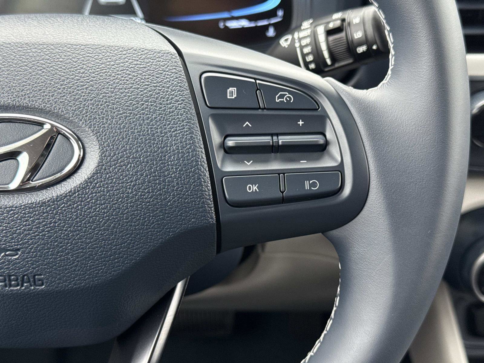 New 2026 Hyundai Venue SEL FWD image 5