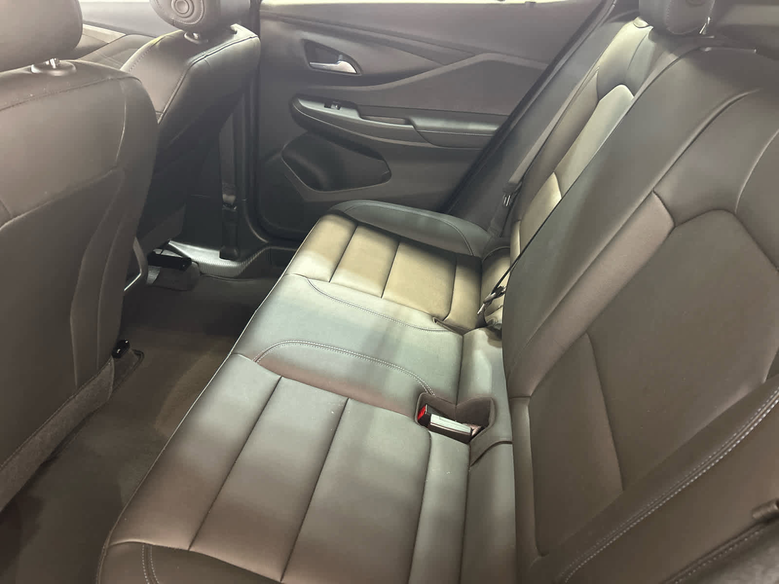 Used 2025 Buick Envista Sport Touring image 5
