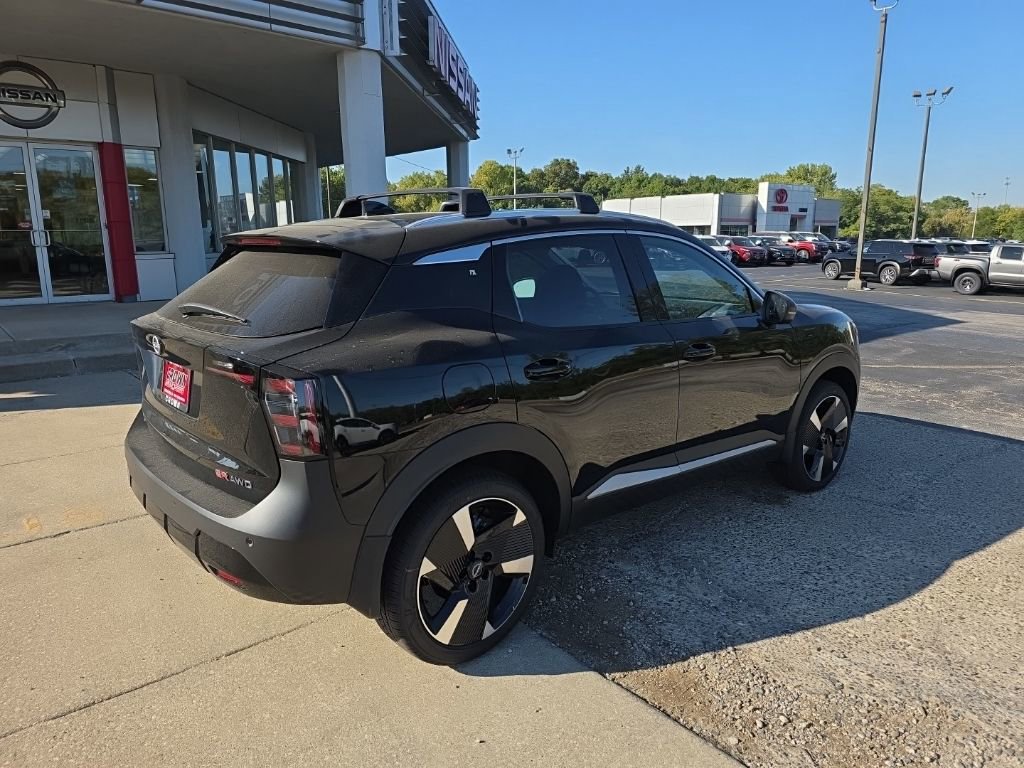 New 2026 Nissan Kicks SR w/ SR Premium Package AWD/4WD image 3