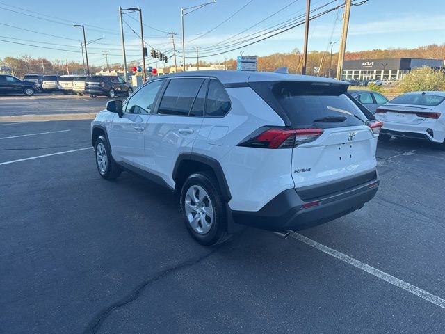 Used 2025 Toyota RAV4 LE AWD/4WD image 5