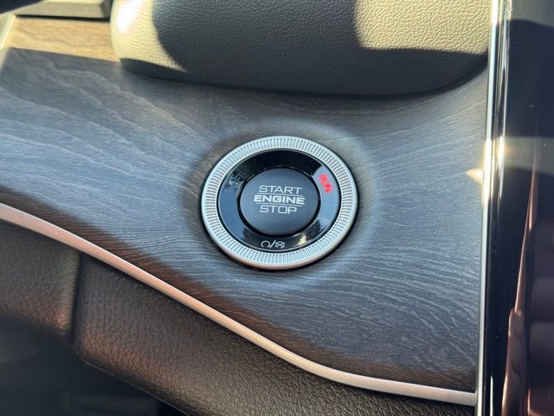 New 2025 Jeep Grand Cherokee Limited w/ Luxury Tech Group II image 27