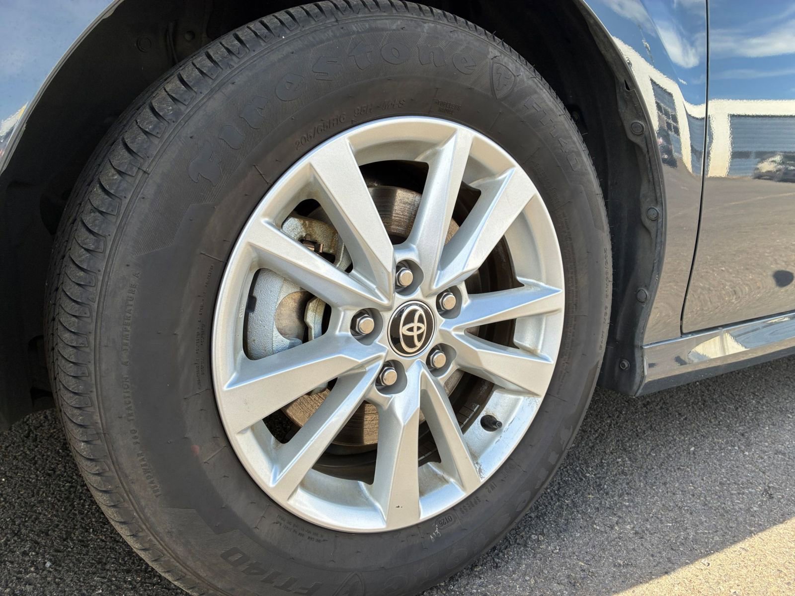 Used 2025 Toyota Camry LE image 29