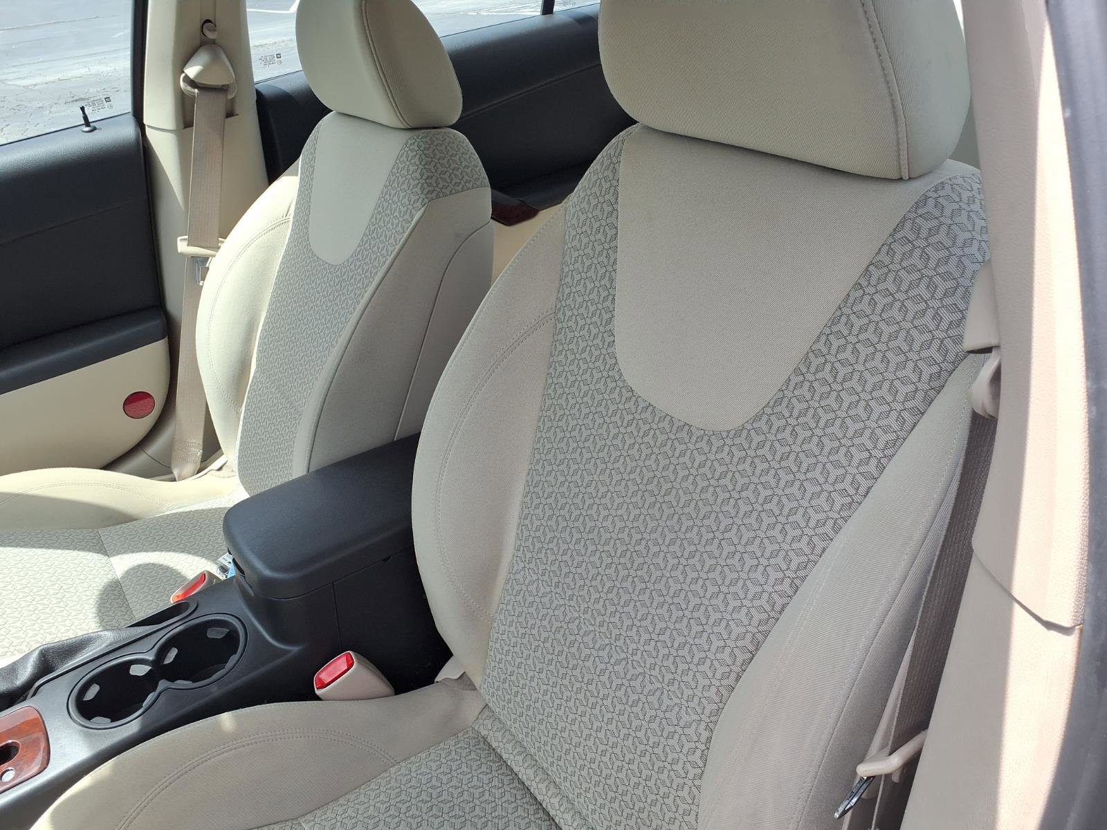Used 2009 Pontiac G6 Sedan FWD image 8
