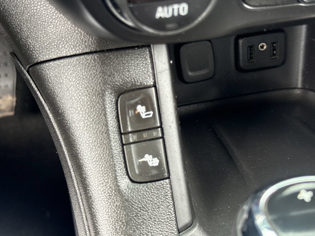 Used 2018 GMC Acadia SLE FWD image 39
