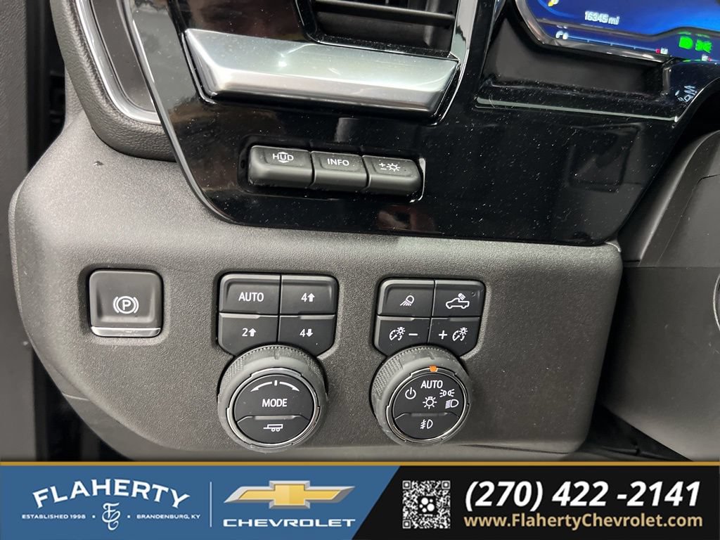 Used 2025 Chevrolet Silverado 1500 High Country AWD/4WD image 25