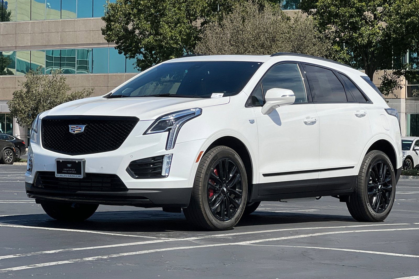 Used 2022 Cadillac XT5 Sportv w/ LPO, ONYX Package image 8