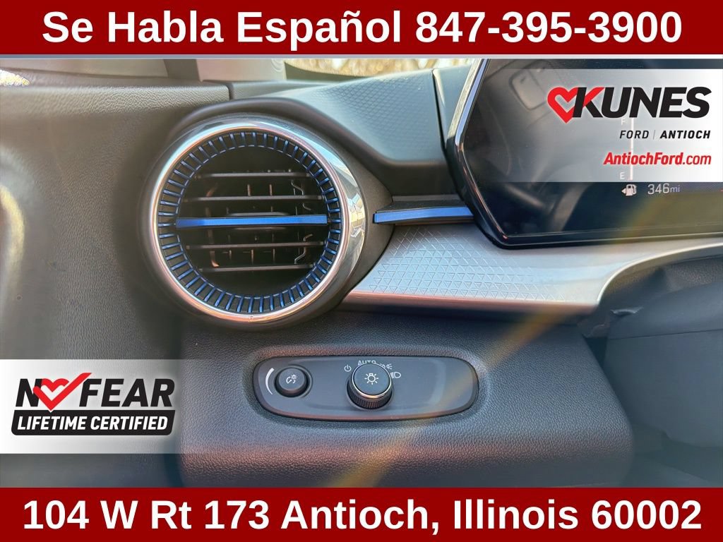 Used 2025 Chevrolet Trax LT FWD image 26