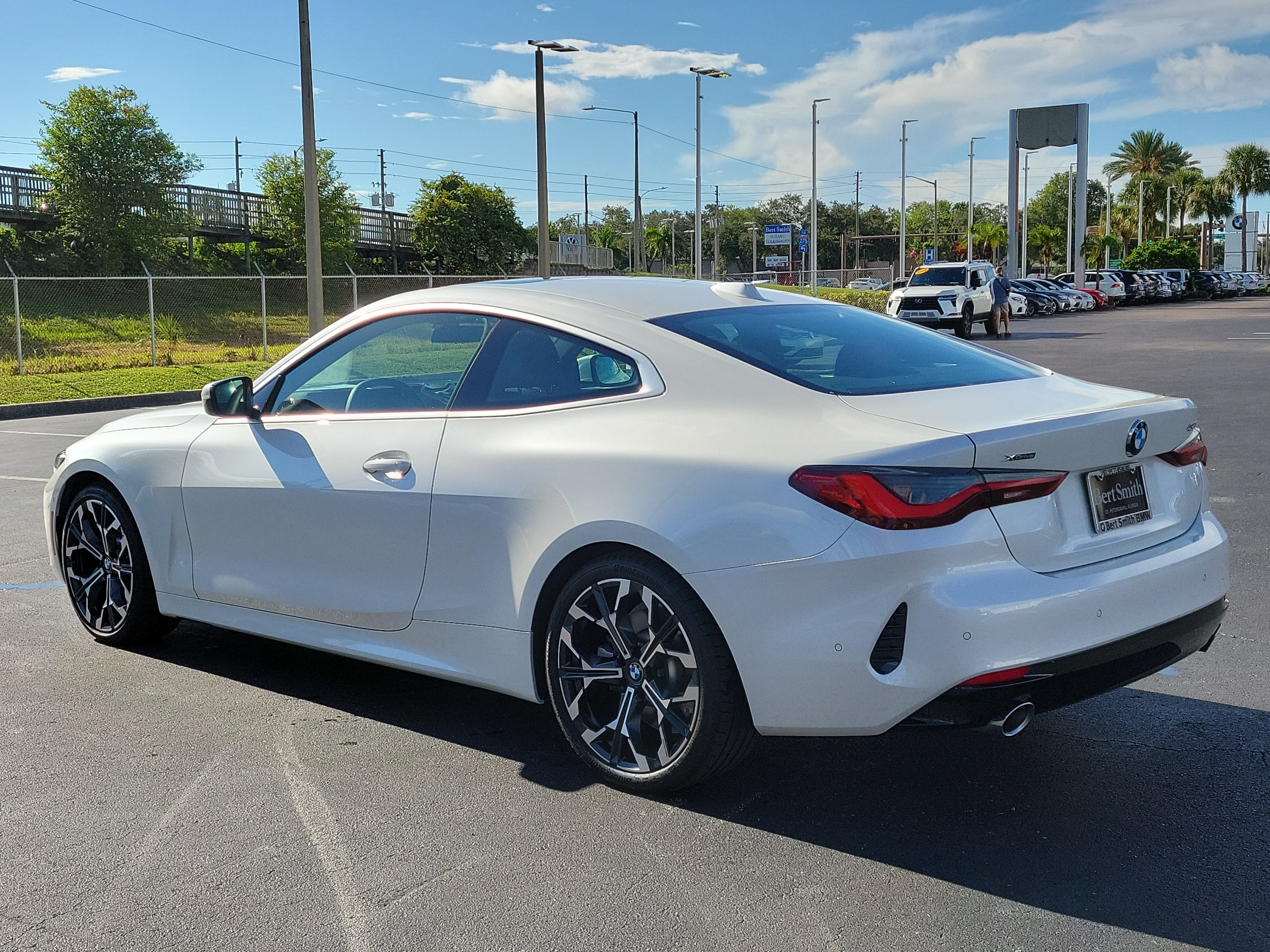 Used 2026 BMW 430i xDrive Coupe w/ Premium Package AWD/4WD image 4