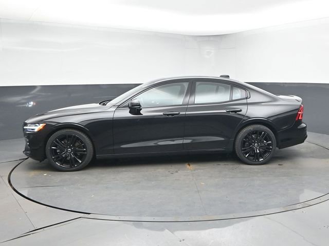 Used 2023 Volvo S60 B5 Plus w/ Climate Package image 6