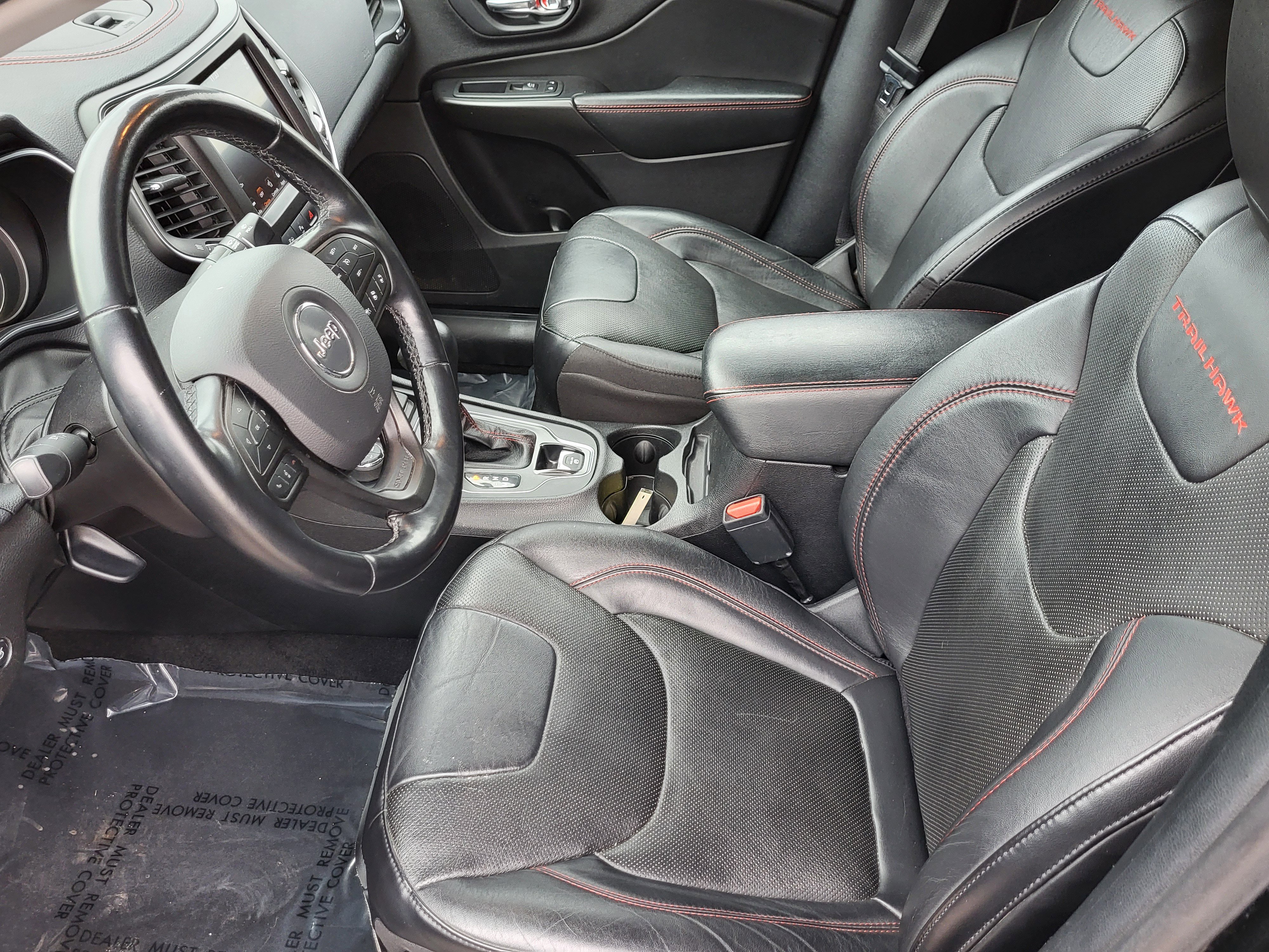 Used 2020 Jeep Cherokee Trailhawk image 12