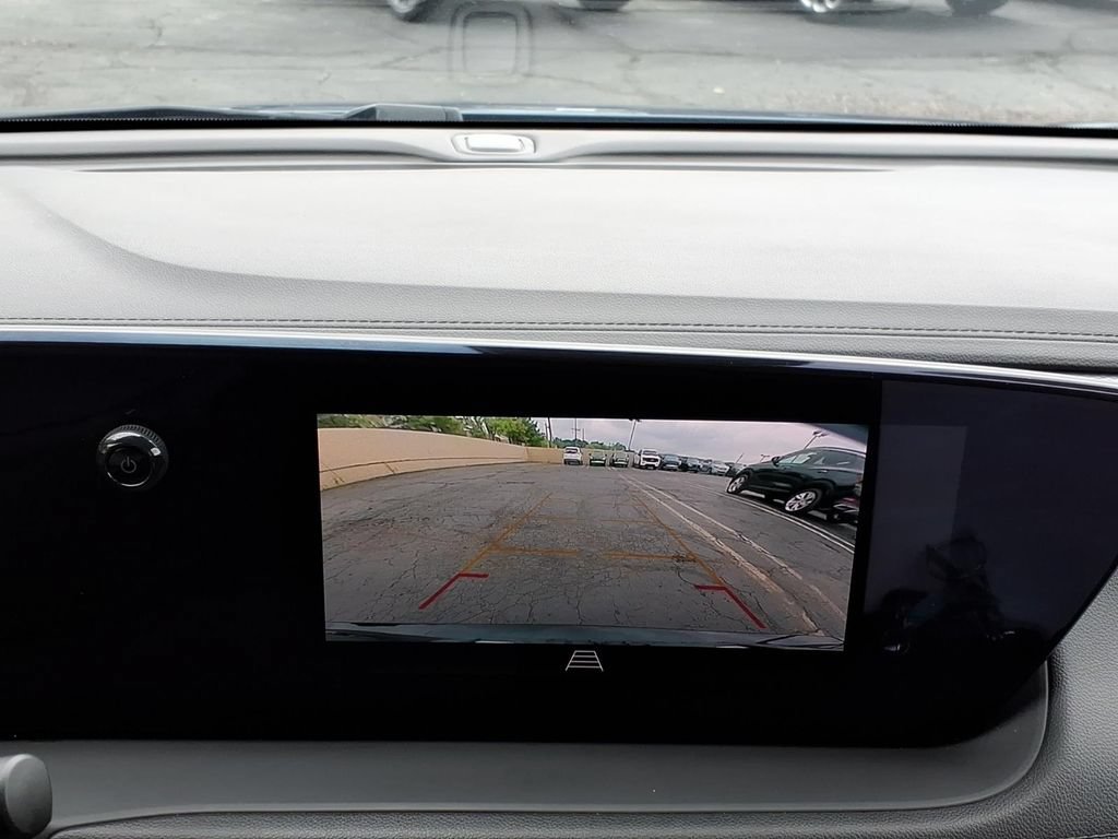 Used 2025 Buick Encore GX Sport Touring FWD image 17
