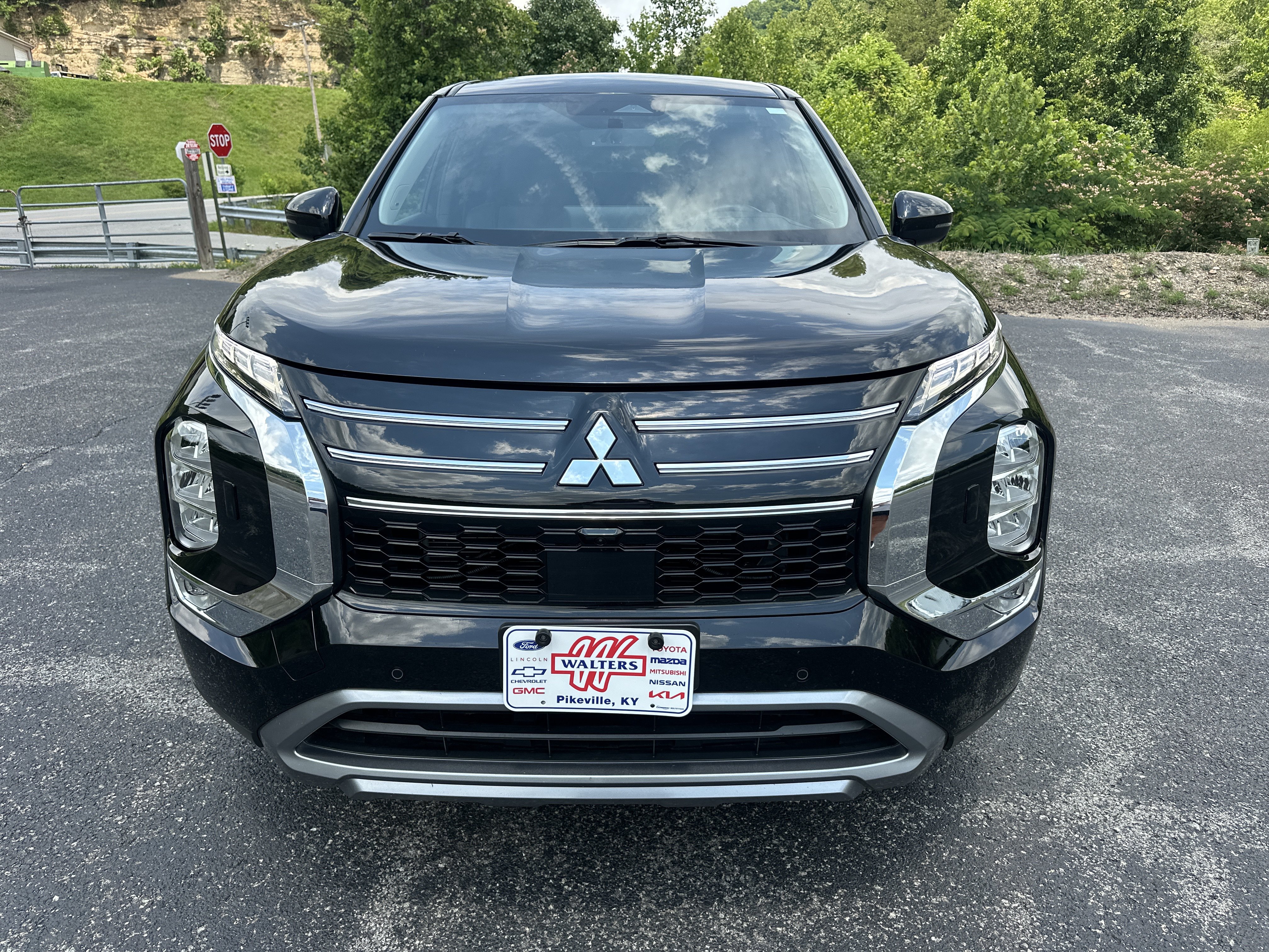 Used 2025 Mitsubishi Outlander SE AWD/4WD image 13