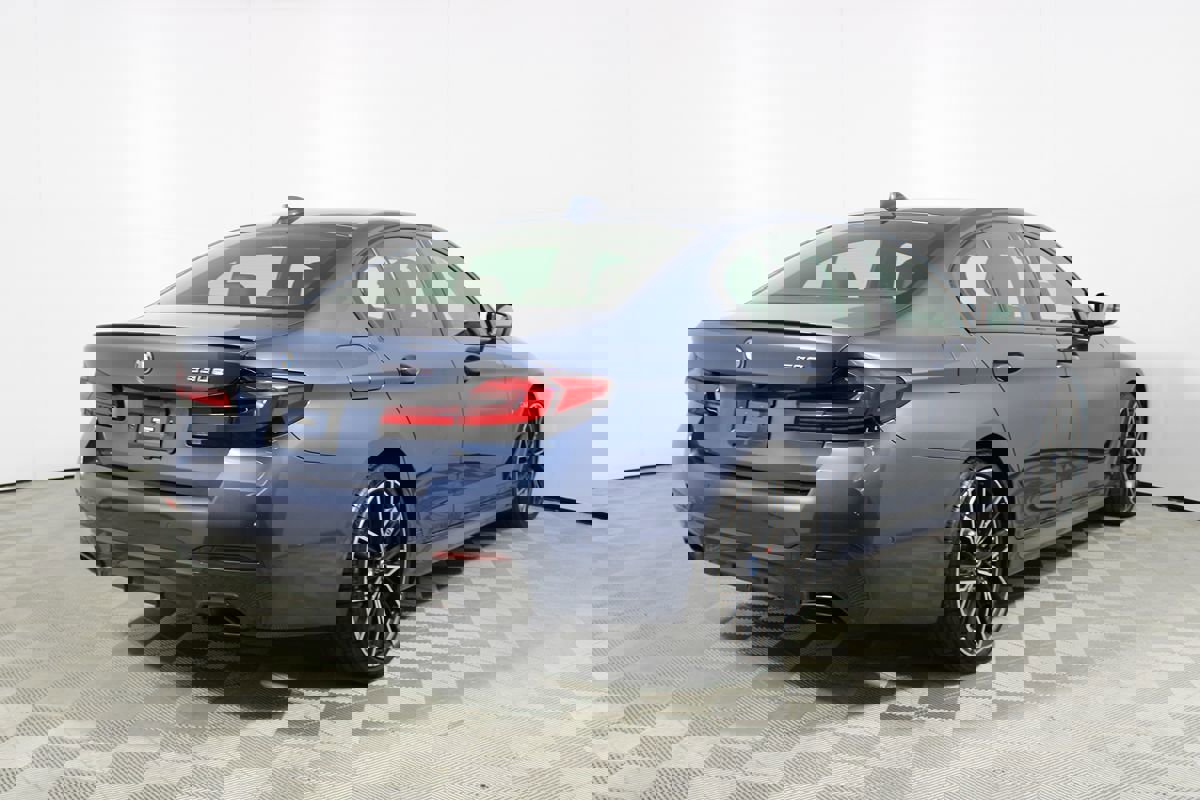 Used 2023 BMW 530e w/ M Sport Package image 45