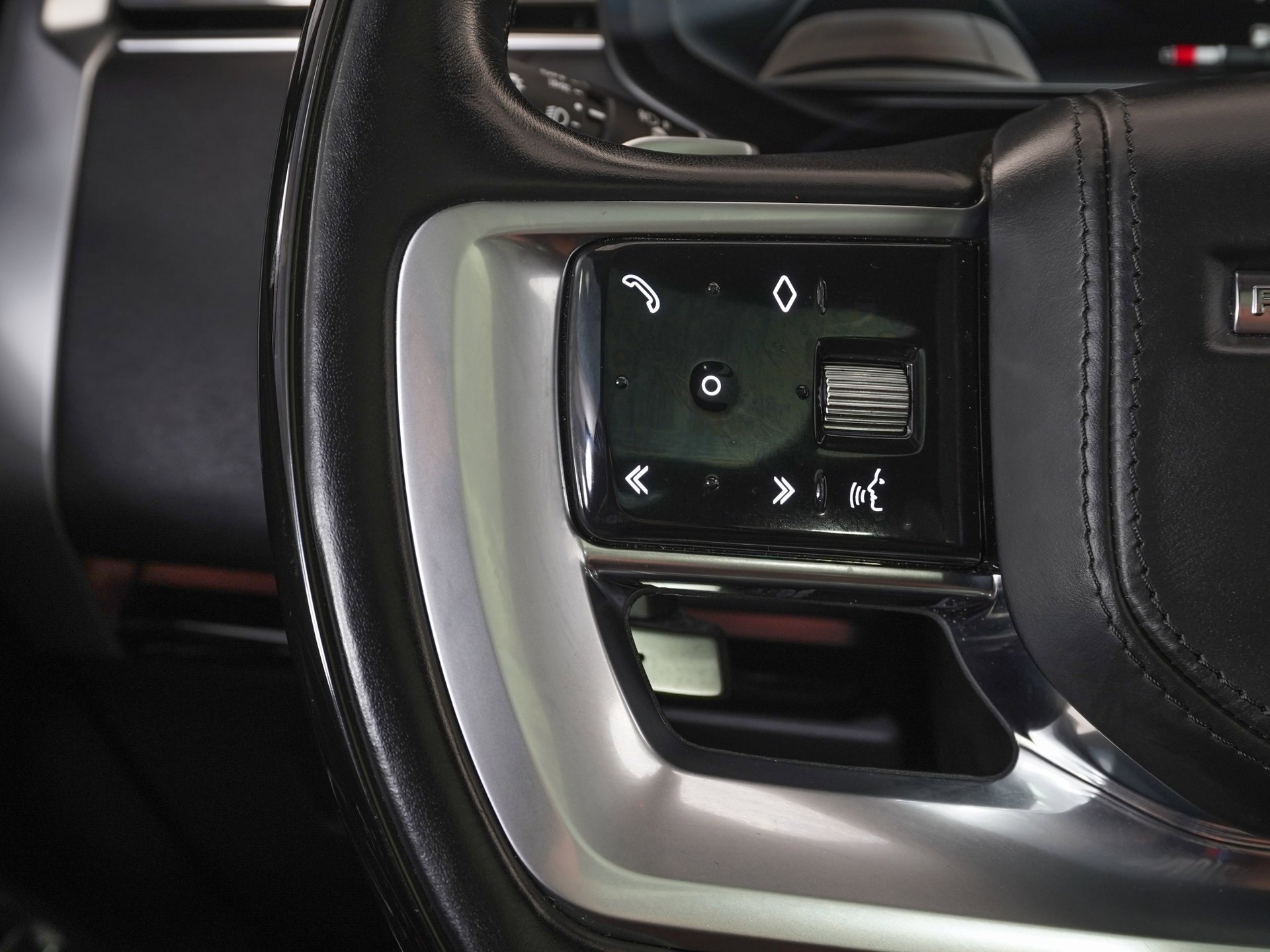 Used 2023 Land Rover Range Rover SE image 21