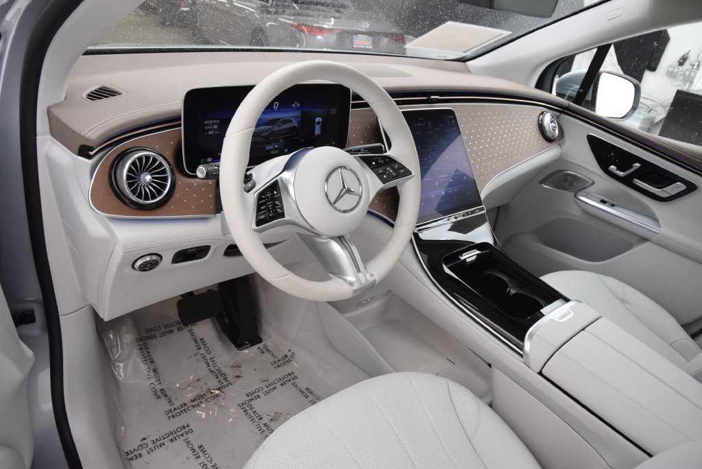 Used 2023 Mercedes-Benz EQE 350+ SUV image 21