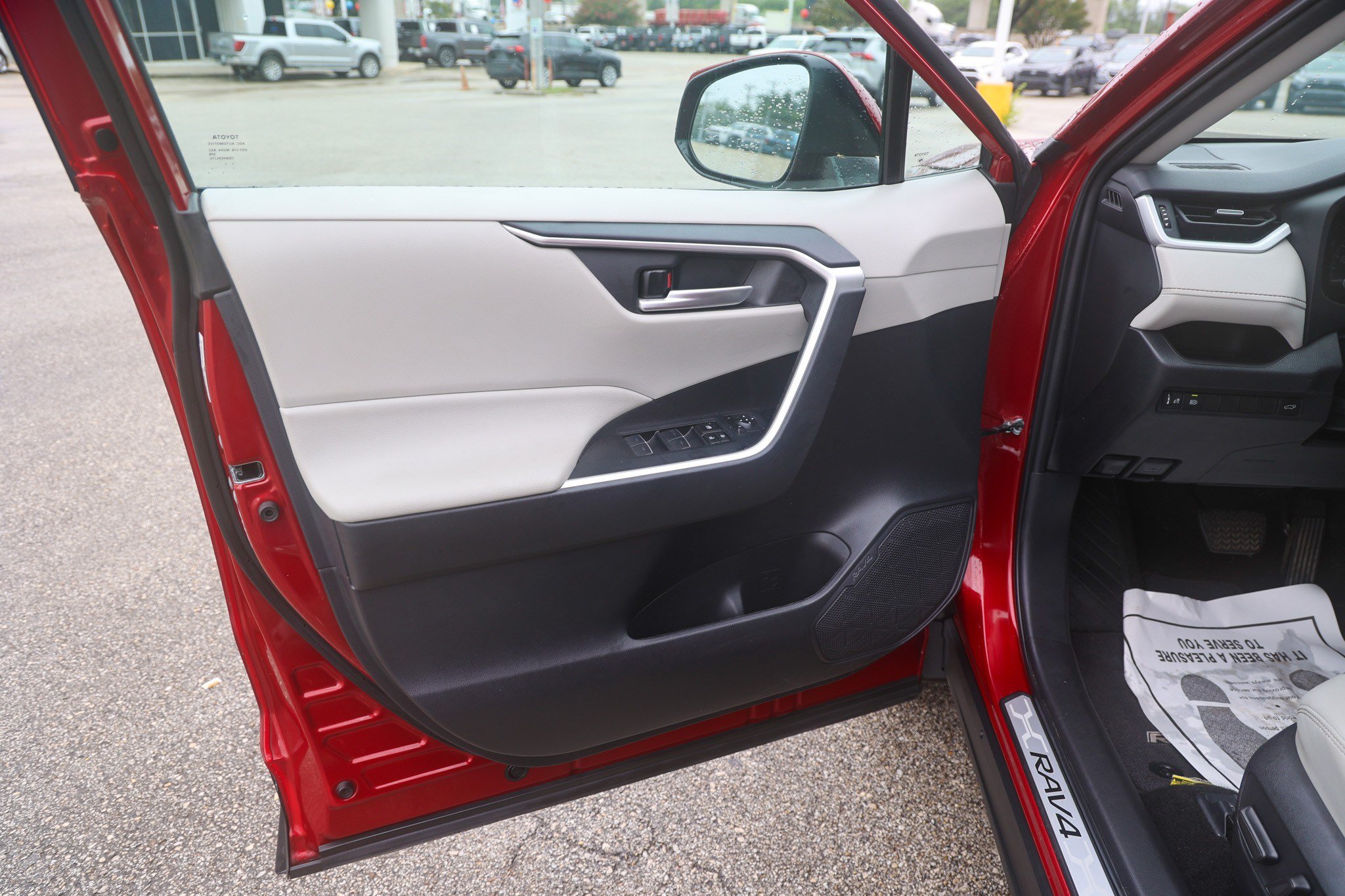 Certified 2023 Toyota RAV4 XLE Premium FWD image 30