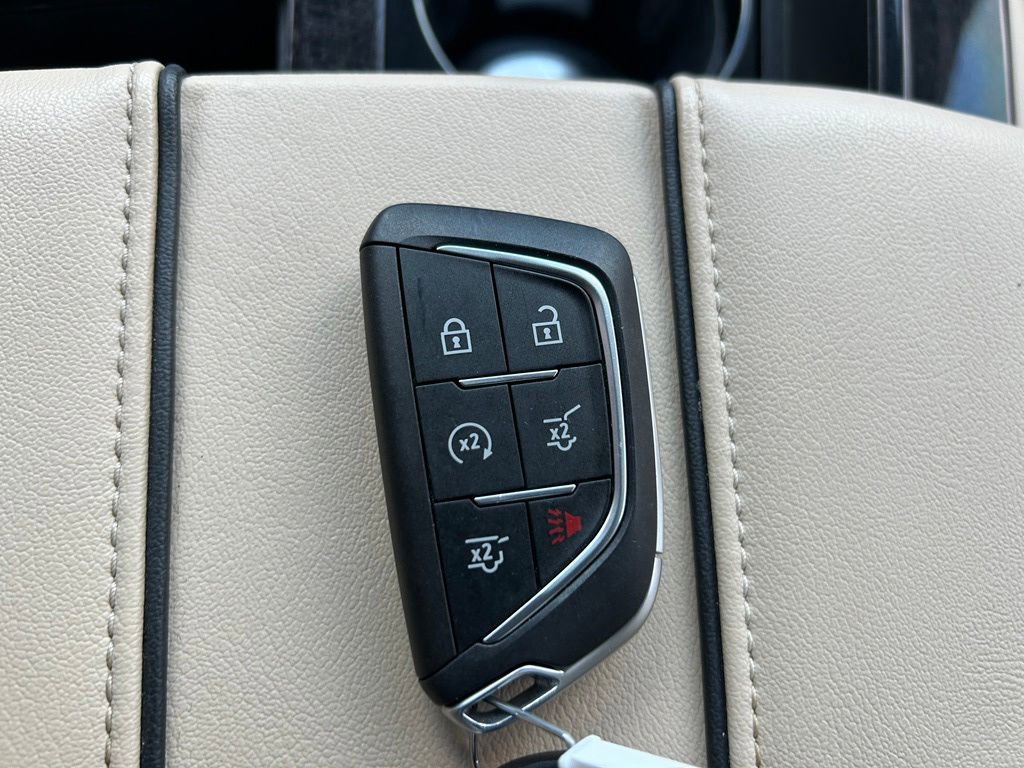Used 2022 Cadillac Escalade Premium Luxury w/ Performance Package AWD/4WD image 34