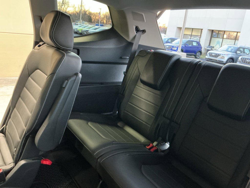 Used 2023 Volkswagen Atlas SEL Premium image 14