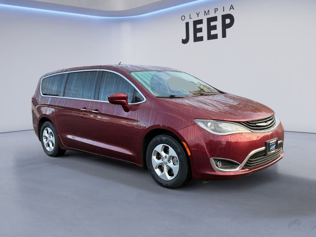 Used 2018 Chrysler Pacifica Touring Plus image 9