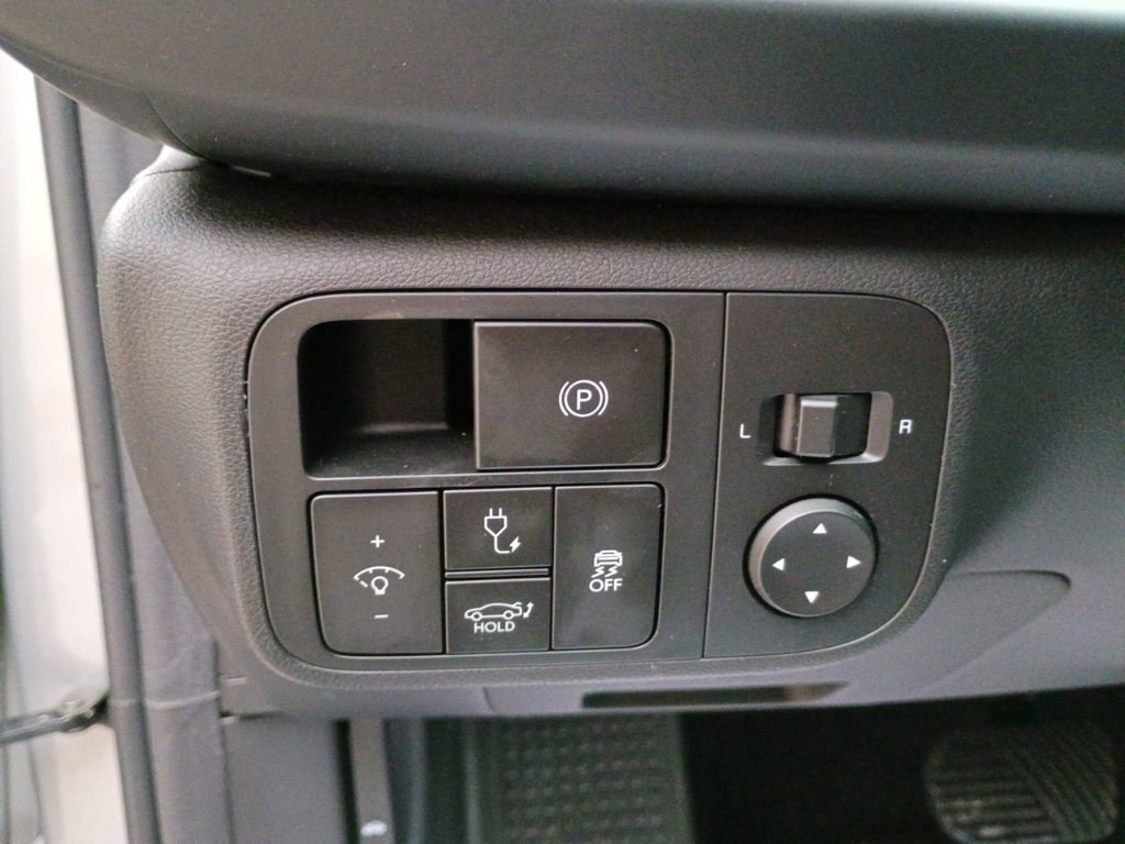 Used 2023 Hyundai Ioniq 6 SE image 16