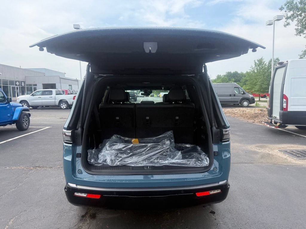 New 2026 Jeep Grand Wagoneer 4WD image 50
