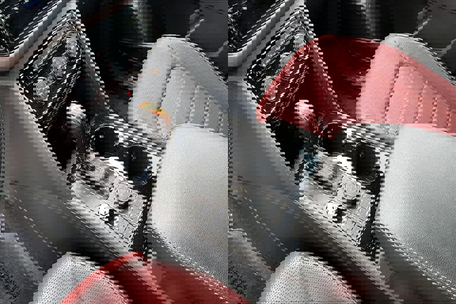 Used 2021 Volkswagen Atlas Cross Sport SEL Premium R-Line image 17