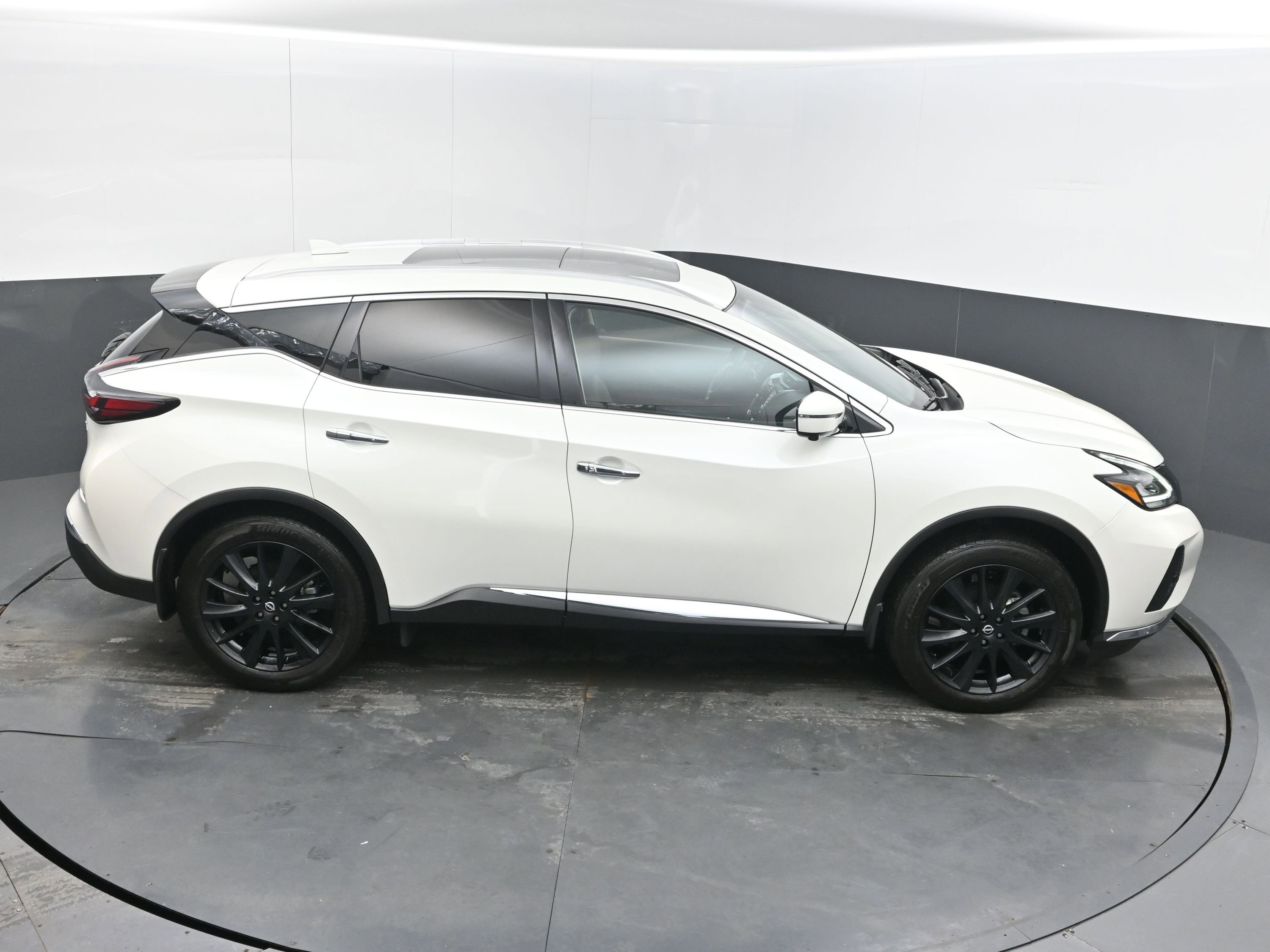 Used 2024 Nissan Murano Platinum w/ Cargo Package image 37