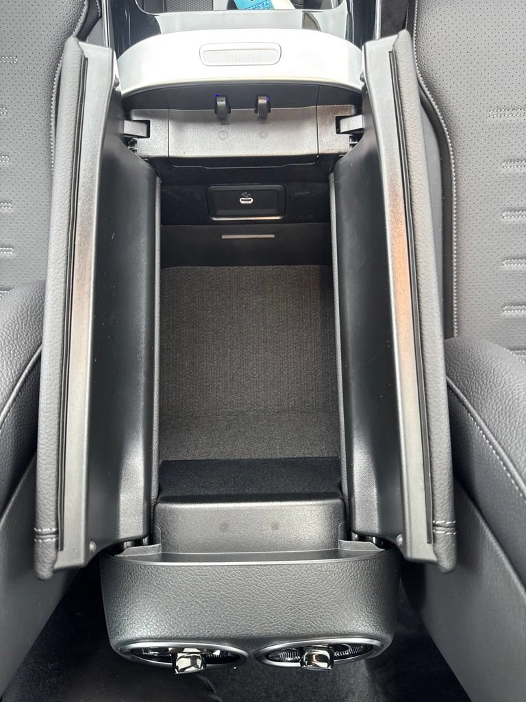 New 2026 Mercedes-Benz C 300 4MATIC Sedan image 17