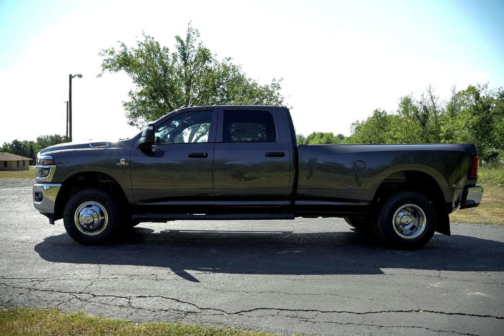 New 2026 RAM 3500 Tradesman image 10