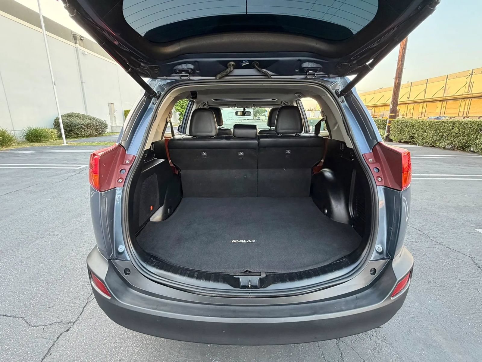 Used 2013 Toyota RAV4 Limited FWD image 17