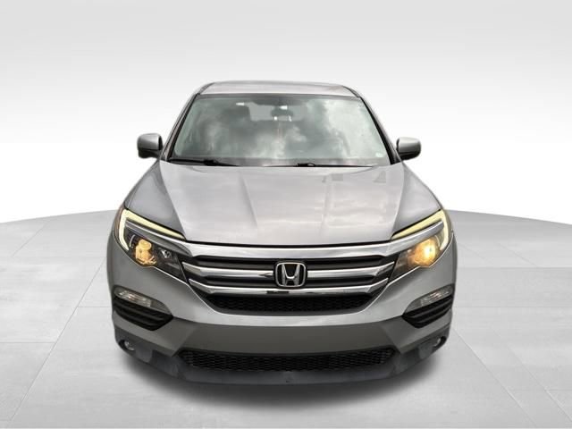 Used 2017 Honda Pilot EX image 2