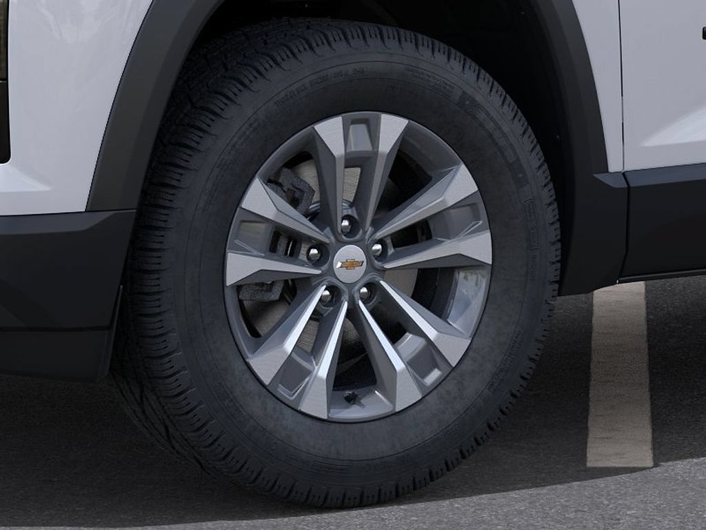 Certified 2026 Chevrolet Equinox LT w/ Safety and Technology Package FWD image 9