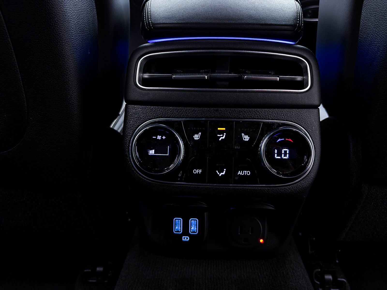 Used 2022 Genesis GV70 3.5T Sport w/ Sport Prestige Package AWD/4WD image 43