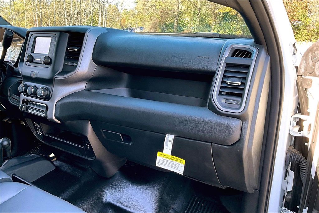 Used 2024 RAM 5500 Tradesman w/ Chrome Appearance Group image 21