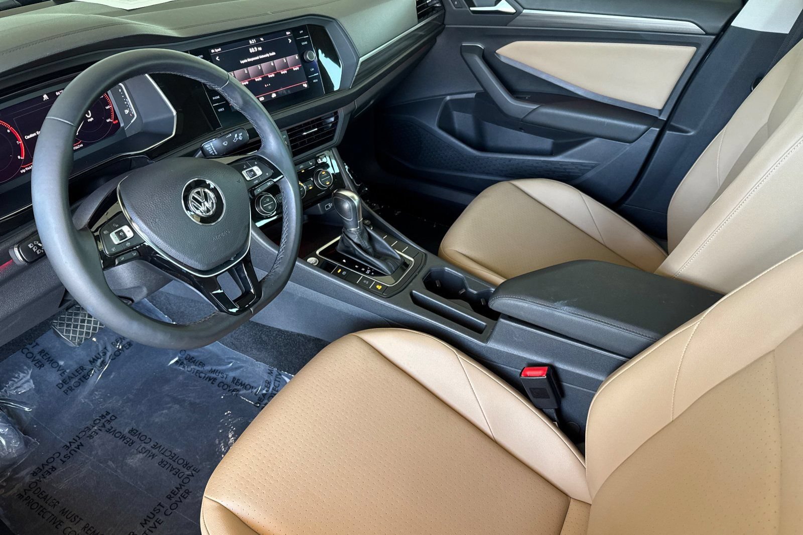 Used 2019 Volkswagen Jetta SEL w/ Cold Weather Package FWD image 10