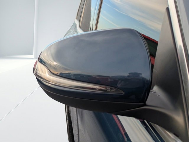 Used 2020 Mercedes-Benz GLB 250 4MATIC image 10