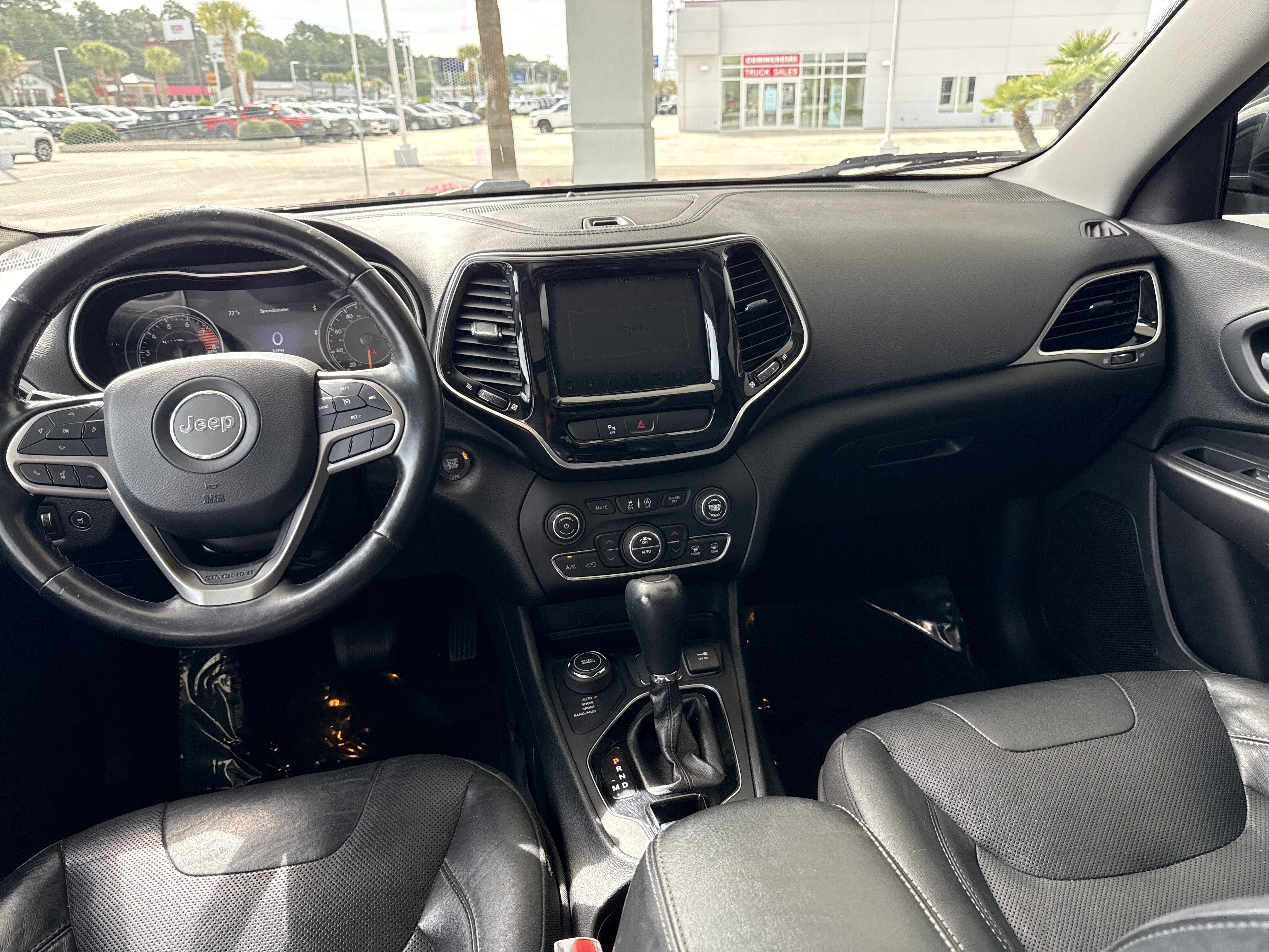 Used 2020 Jeep Cherokee Limited AWD/4WD image 28