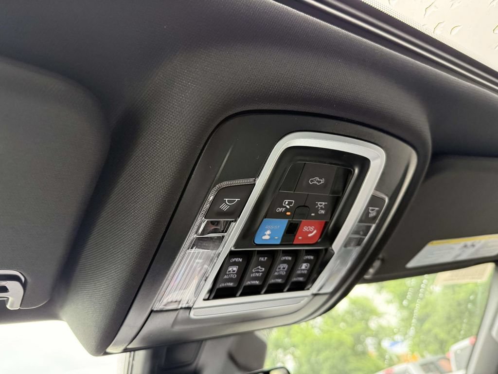 New 2026 RAM 1500 Big Horn AWD/4WD image 30