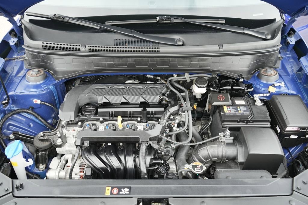 Certified 2025 Hyundai Venue SEL FWD image 20