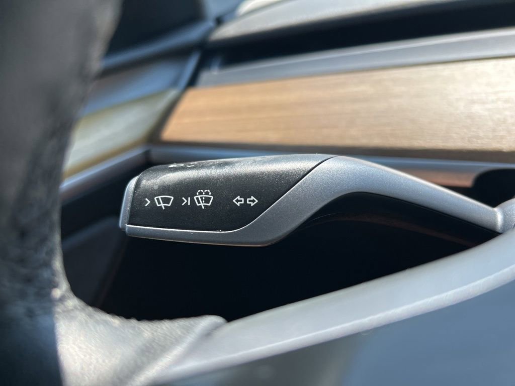 Used 2023 Tesla Model Y Long Range image 26