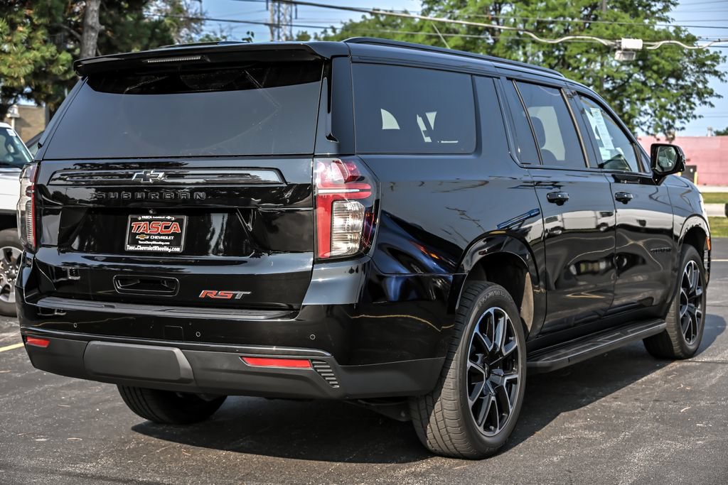 Used 2021 Chevrolet Suburban RST w/ Luxury Package AWD/4WD image 10