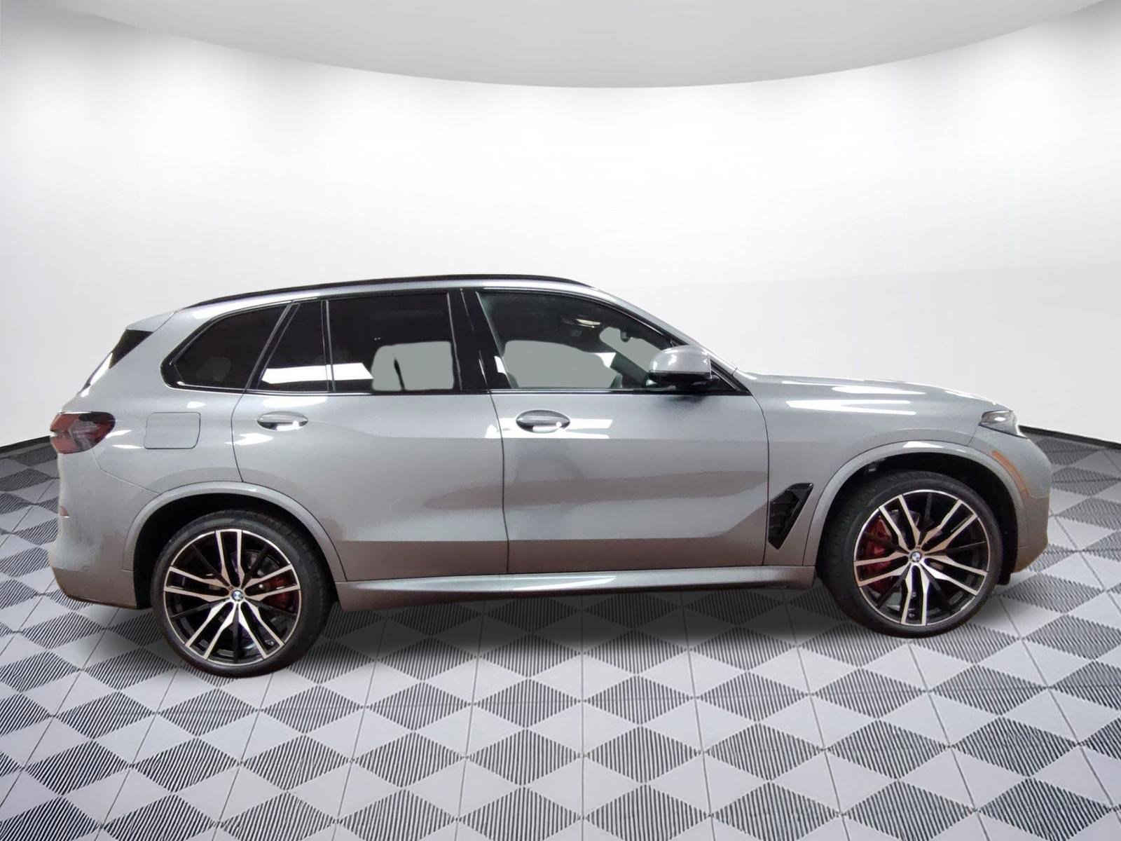 Used 2026 BMW X5 xDrive40i w/ M Sport Package AWD/4WD image 7