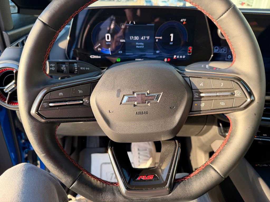 Used 2025 Chevrolet Equinox EV RS image 18