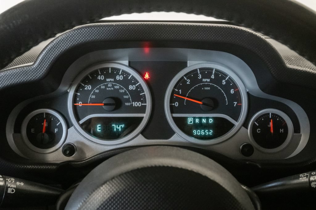 Used 2010 Jeep Wrangler Unlimited Sahara w/ Trailer Tow Group AWD/4WD image 14